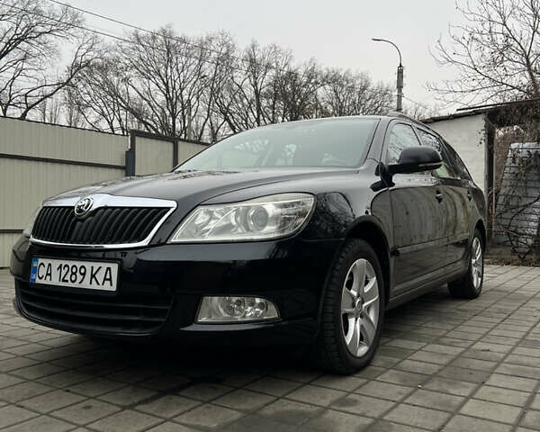 Черный Шкода Октавия, объемом двигателя 1.8 л и пробегом 320 тыс. км за 7500 $, фото 2 на Automoto.ua
