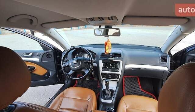 Черный Шкода Октавия, объемом двигателя 2 л и пробегом 277 тыс. км за 7200 $, фото 12 на Automoto.ua