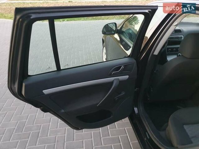 Черный Шкода Октавия, объемом двигателя 1.8 л и пробегом 245 тыс. км за 7350 $, фото 15 на Automoto.ua