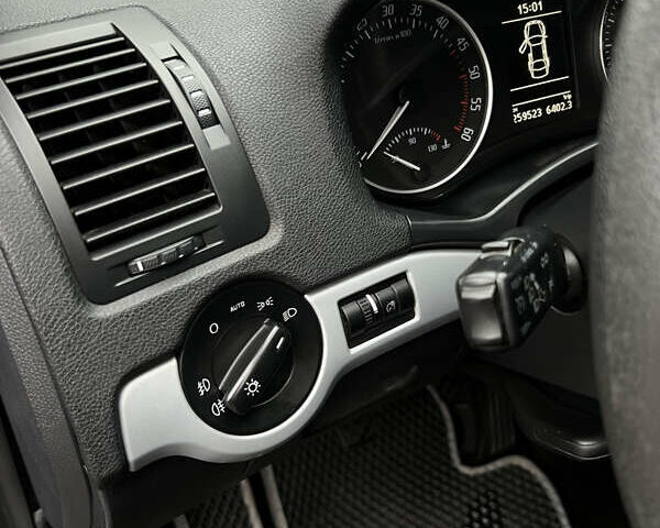 Чорний Шкода Октавія, об'ємом двигуна 1.6 л та пробігом 260 тис. км за 6450 $, фото 15 на Automoto.ua