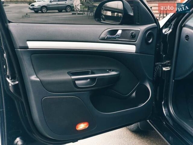 Черный Шкода Октавия, объемом двигателя 1.8 л и пробегом 208 тыс. км за 6900 $, фото 11 на Automoto.ua