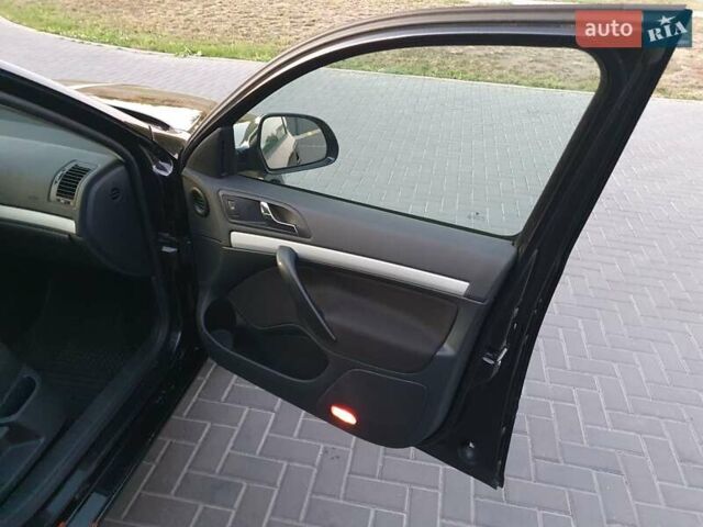Черный Шкода Октавия, объемом двигателя 1.8 л и пробегом 245 тыс. км за 7350 $, фото 19 на Automoto.ua