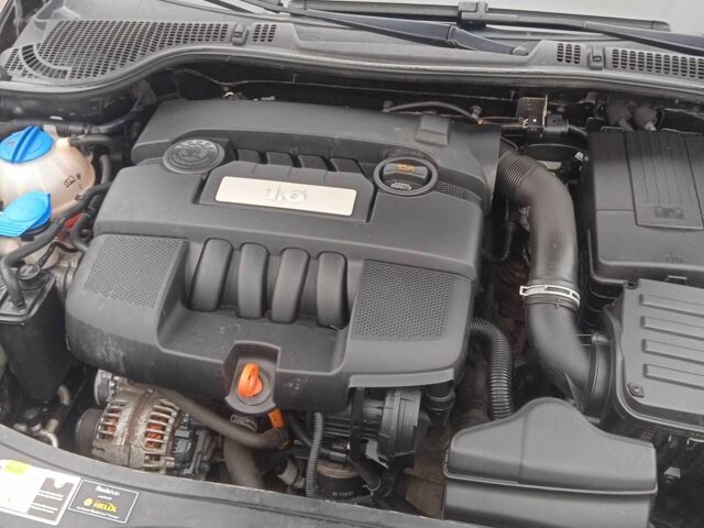 Черный Шкода Октавия, объемом двигателя 1.6 л и пробегом 193 тыс. км за 7400 $, фото 14 на Automoto.ua