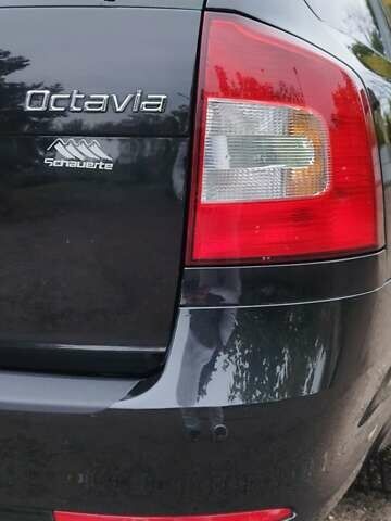 Чорний Шкода Октавія, об'ємом двигуна 1.6 л та пробігом 209 тис. км за 8299 $, фото 14 на Automoto.ua