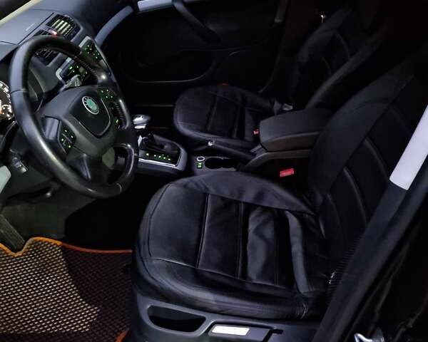 Черный Шкода Октавия, объемом двигателя 1.8 л и пробегом 234 тыс. км за 8000 $, фото 20 на Automoto.ua