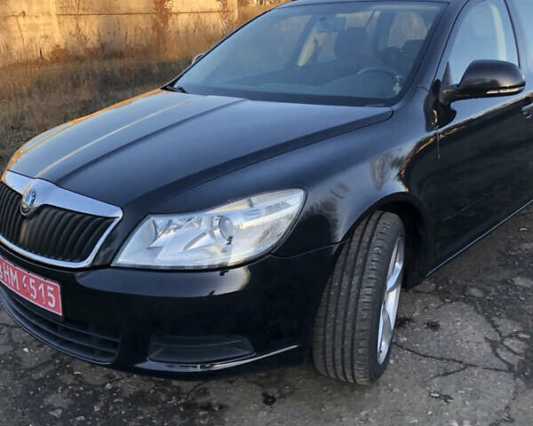 Черный Шкода Октавия, объемом двигателя 0 л и пробегом 203 тыс. км за 7000 $, фото 1 на Automoto.ua
