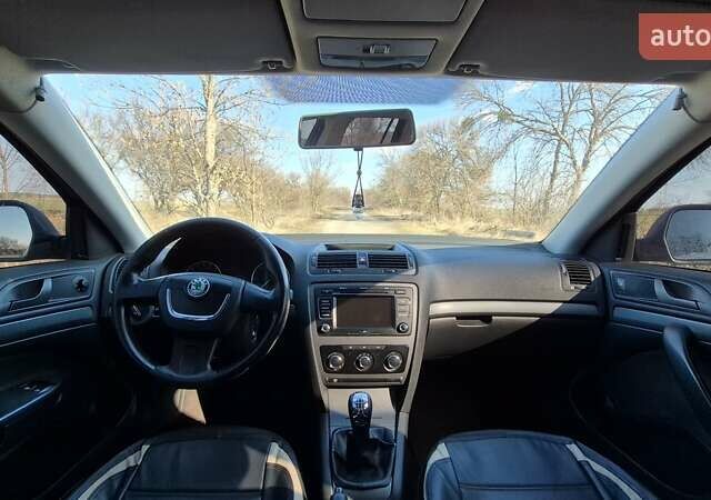 Черный Шкода Октавия, объемом двигателя 1.9 л и пробегом 313 тыс. км за 6900 $, фото 5 на Automoto.ua