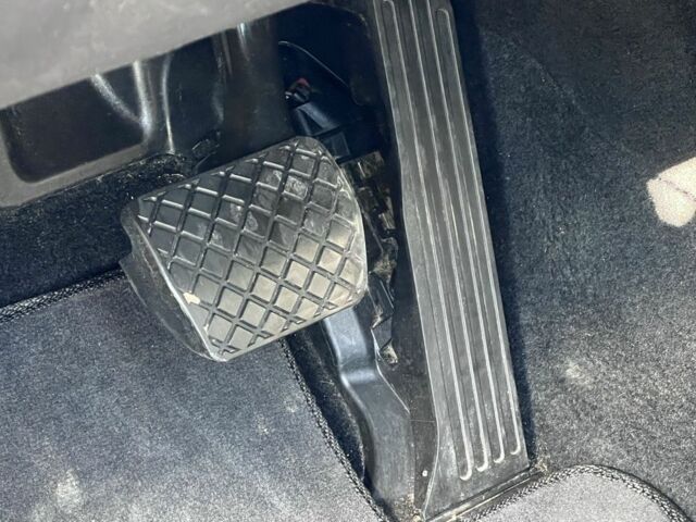 Черный Шкода Октавия, объемом двигателя 2 л и пробегом 300 тыс. км за 8500 $, фото 14 на Automoto.ua