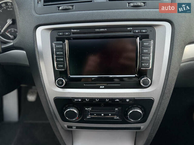 Чорний Шкода Октавія, об'ємом двигуна 1.8 л та пробігом 223 тис. км за 7999 $, фото 11 на Automoto.ua