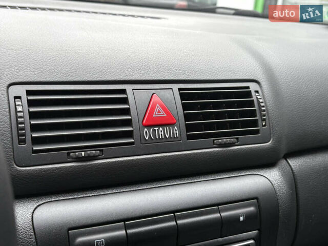 Черный Шкода Октавия, объемом двигателя 1.6 л и пробегом 218 тыс. км за 6777 $, фото 49 на Automoto.ua