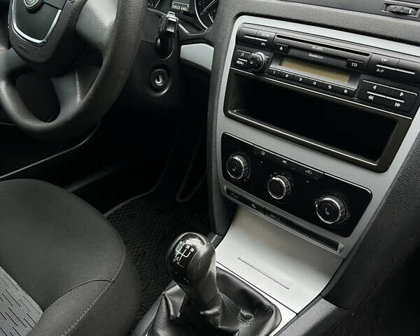Чорний Шкода Октавія, об'ємом двигуна 1.6 л та пробігом 260 тис. км за 6450 $, фото 20 на Automoto.ua