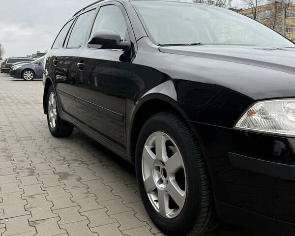 Черный Шкода Октавия, объемом двигателя 1.6 л и пробегом 197 тыс. км за 7500 $, фото 12 на Automoto.ua