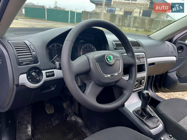 Черный Шкода Октавия, объемом двигателя 1.4 л и пробегом 165 тыс. км за 6999 $, фото 23 на Automoto.ua