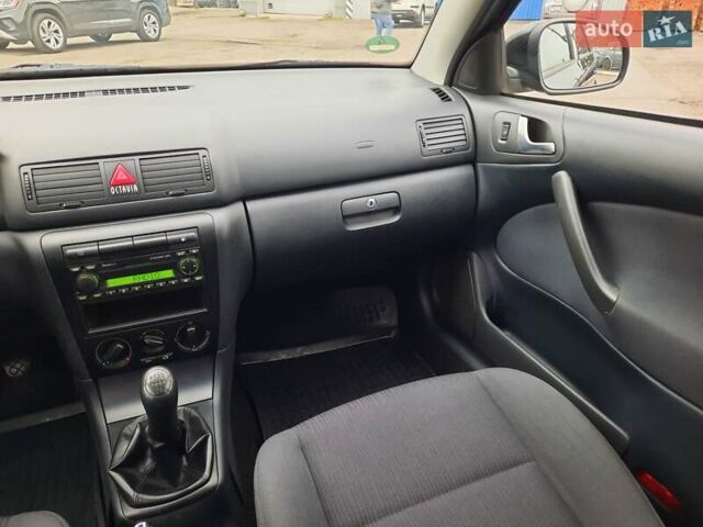 Шкода Октавия 2009 в Полтаве на Automoto.ua Черный Шкода Октавия, объемом двигателя 1.6 л и пробегом 219 тыс. км за 6700 $, фото 47 на Automoto.ua
