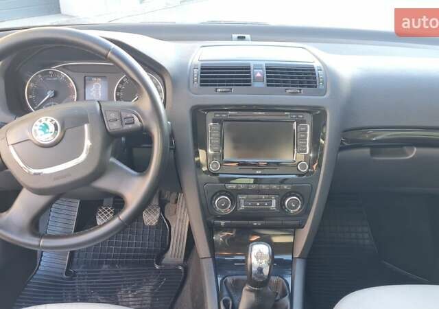 Черный Шкода Октавия, объемом двигателя 1.8 л и пробегом 226 тыс. км за 7700 $, фото 9 на Automoto.ua