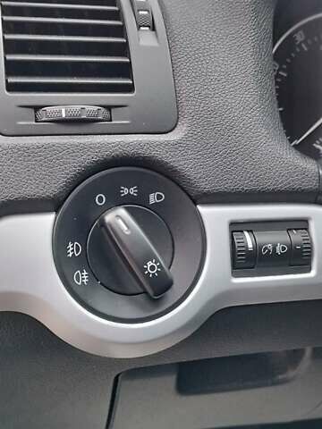 Чорний Шкода Октавія, об'ємом двигуна 1.6 л та пробігом 209 тис. км за 8299 $, фото 35 на Automoto.ua