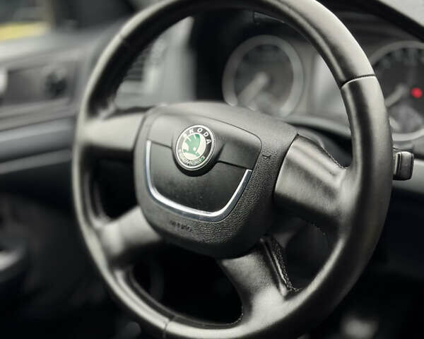 Черный Шкода Октавия, объемом двигателя 1.4 л и пробегом 237 тыс. км за 6700 $, фото 16 на Automoto.ua