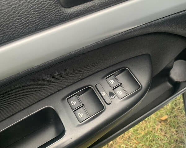 Чорний Шкода Октавія, об'ємом двигуна 0 л та пробігом 215 тис. км за 7600 $, фото 7 на Automoto.ua