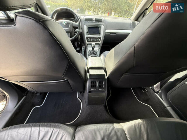 Чорний Шкода Октавія, об'ємом двигуна 1.98 л та пробігом 209 тис. км за 9500 $, фото 75 на Automoto.ua