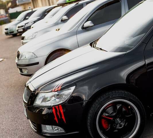 Черный Шкода Октавия, объемом двигателя 1.8 л и пробегом 234 тыс. км за 8000 $, фото 11 на Automoto.ua