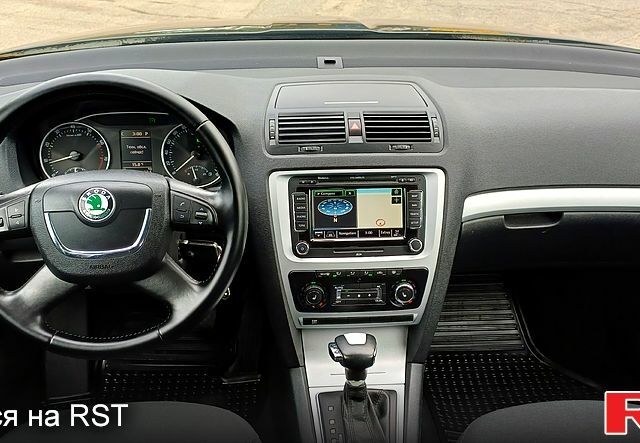 Черный Шкода Октавия, объемом двигателя 1.8 л и пробегом 176 тыс. км за 7800 $, фото 5 на Automoto.ua