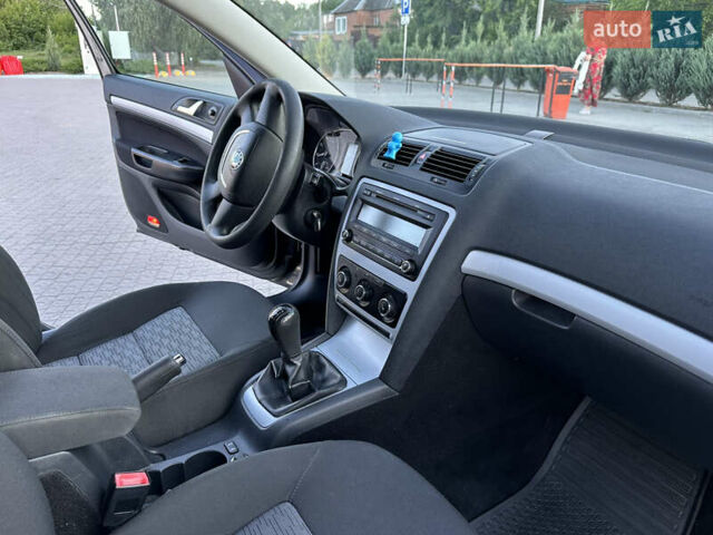 Шкода Октавия 2009 в Полтаве на Automoto.ua Черный Шкода Октавия, объемом двигателя 1.8 л и пробегом 195 тыс. км за 7799 $, фото 23 на Automoto.ua