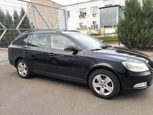 Чорний Шкода Октавія, об'ємом двигуна 1.8 л та пробігом 253 тис. км за 7600 $, фото 2 на Automoto.ua