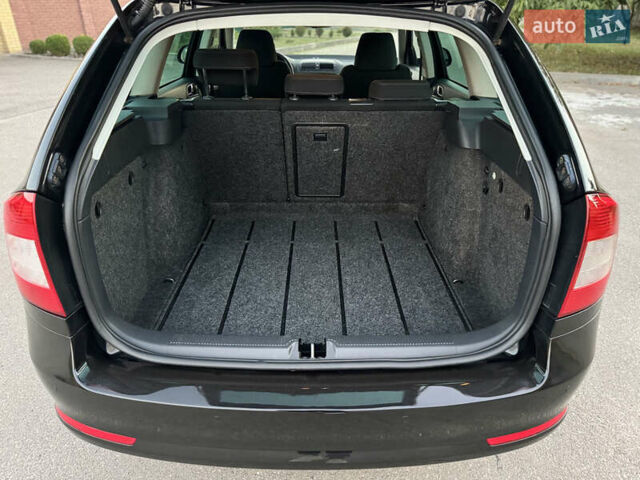 Чорний Шкода Октавія, об'ємом двигуна 1.8 л та пробігом 223 тис. км за 7999 $, фото 19 на Automoto.ua