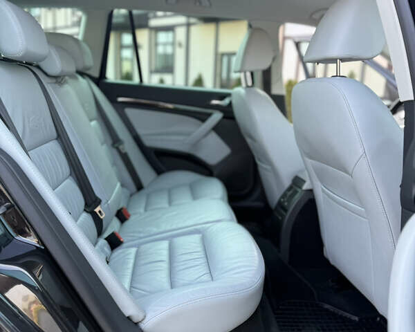Черный Шкода Октавия, объемом двигателя 0 л и пробегом 215 тыс. км за 8800 $, фото 198 на Automoto.ua