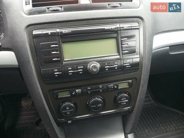 Чорний Шкода Октавія, об'ємом двигуна 1.6 л та пробігом 218 тис. км за 6700 $, фото 22 на Automoto.ua