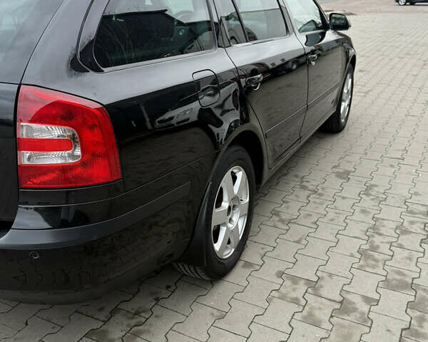 Черный Шкода Октавия, объемом двигателя 1.6 л и пробегом 197 тыс. км за 7500 $, фото 6 на Automoto.ua