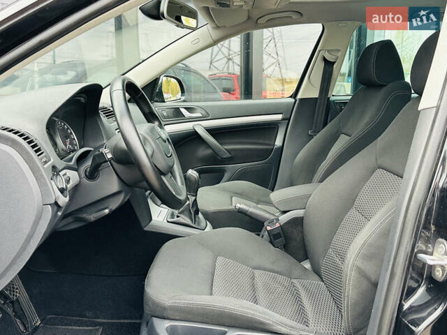 Черный Шкода Октавия, объемом двигателя 1.8 л и пробегом 223 тыс. км за 8999 $, фото 10 на Automoto.ua