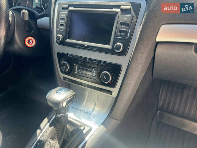 Чорний Шкода Октавія, об'ємом двигуна 2 л та пробігом 219 тис. км за 11290 $, фото 18 на Automoto.ua