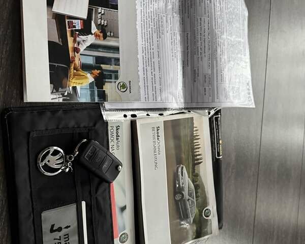Черный Шкода Октавия, объемом двигателя 1.6 л и пробегом 148 тыс. км за 7900 $, фото 42 на Automoto.ua