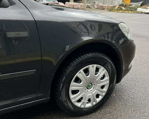 Чорний Шкода Октавія, об'ємом двигуна 1.6 л та пробігом 260 тис. км за 6450 $, фото 7 на Automoto.ua