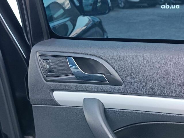 Черный Шкода Октавия, объемом двигателя 2 л и пробегом 252 тыс. км за 7990 $, фото 28 на Automoto.ua