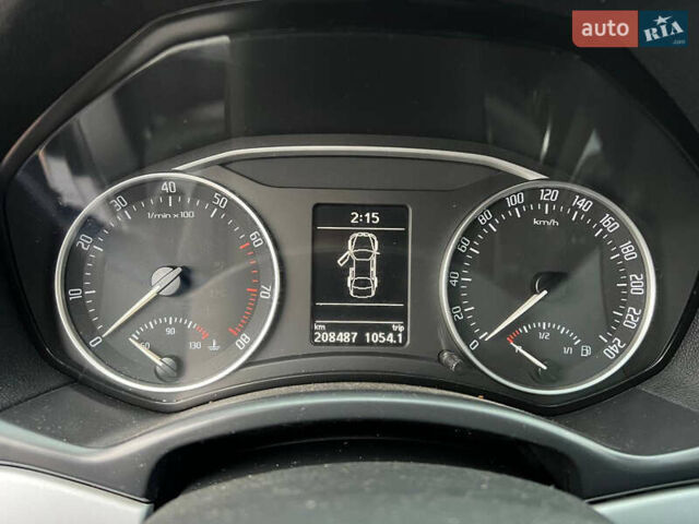 Черный Шкода Октавия, объемом двигателя 1.8 л и пробегом 208 тыс. км за 6800 $, фото 14 на Automoto.ua