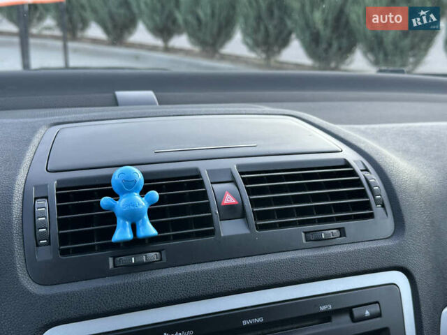 Шкода Октавия 2009 в Полтаве на Automoto.ua Черный Шкода Октавия, объемом двигателя 1.8 л и пробегом 195 тыс. км за 7799 $, фото 39 на Automoto.ua