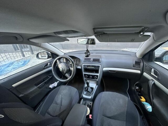 Чорний Шкода Октавія, об'ємом двигуна 1.8 л та пробігом 188 тис. км за 5300 $, фото 5 на Automoto.ua
