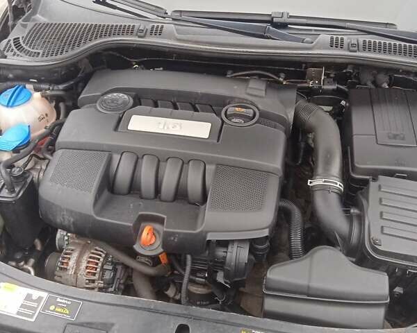 Чорний Шкода Октавія, об'ємом двигуна 1.6 л та пробігом 193 тис. км за 7400 $, фото 9 на Automoto.ua