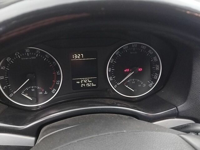 Черный Шкода Октавия, объемом двигателя 2 л и пробегом 241 тыс. км за 6999 $, фото 8 на Automoto.ua