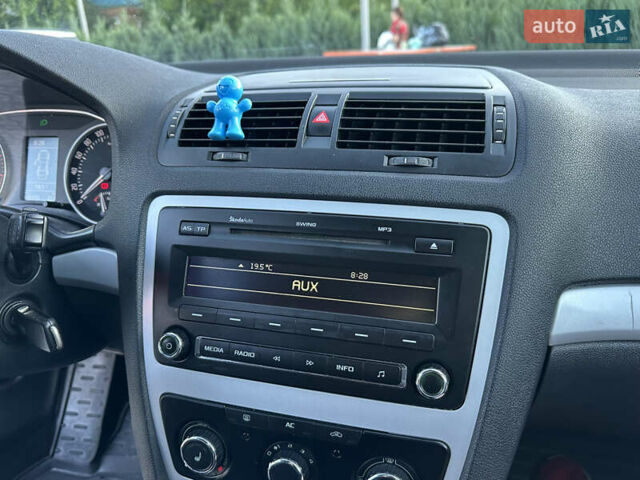 Шкода Октавия 2009 в Полтаве на Automoto.ua Черный Шкода Октавия, объемом двигателя 1.8 л и пробегом 195 тыс. км за 7799 $, фото 28 на Automoto.ua