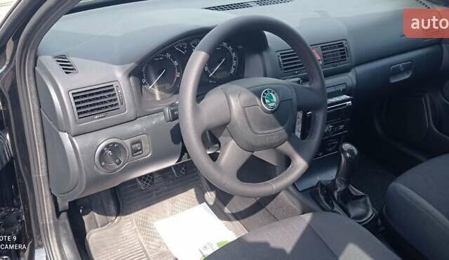 Черный Шкода Октавия, объемом двигателя 1.6 л и пробегом 273 тыс. км за 5600 $, фото 11 на Automoto.ua