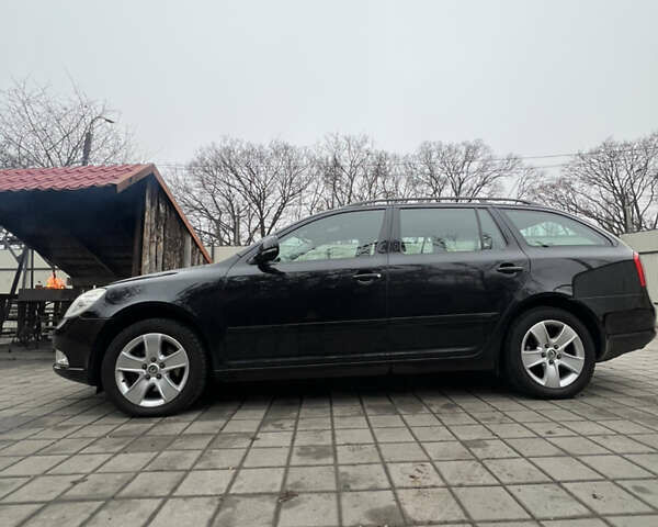 Черный Шкода Октавия, объемом двигателя 1.8 л и пробегом 320 тыс. км за 7500 $, фото 3 на Automoto.ua