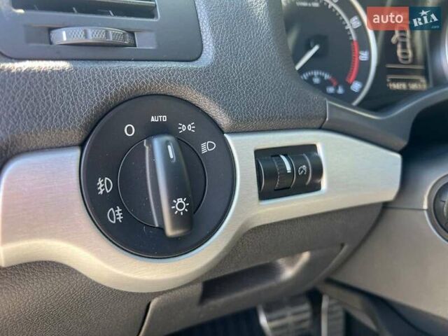 Чорний Шкода Октавія, об'ємом двигуна 2 л та пробігом 219 тис. км за 11290 $, фото 23 на Automoto.ua