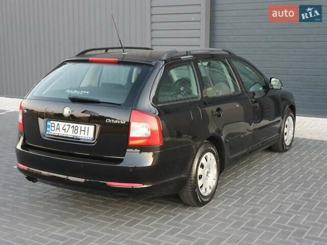 Черный Шкода Октавия, объемом двигателя 1.8 л и пробегом 245 тыс. км за 7350 $, фото 4 на Automoto.ua