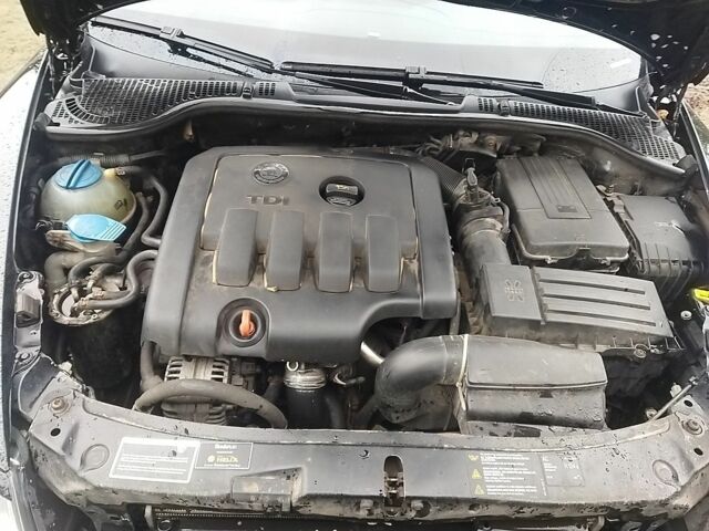 Черный Шкода Октавия, объемом двигателя 2 л и пробегом 241 тыс. км за 6999 $, фото 3 на Automoto.ua