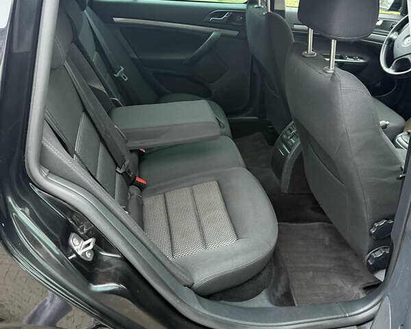 Черный Шкода Октавия, объемом двигателя 1.6 л и пробегом 197 тыс. км за 7500 $, фото 44 на Automoto.ua