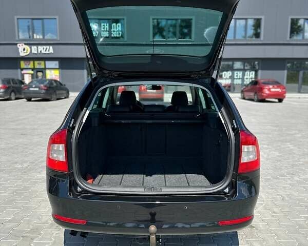 Черный Шкода Октавия, объемом двигателя 1.8 л и пробегом 250 тыс. км за 7800 $, фото 12 на Automoto.ua