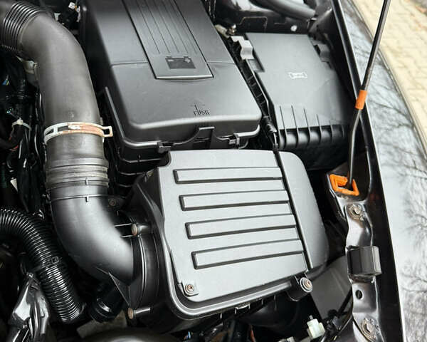 Черный Шкода Октавия, объемом двигателя 1.6 л и пробегом 197 тыс. км за 7500 $, фото 56 на Automoto.ua